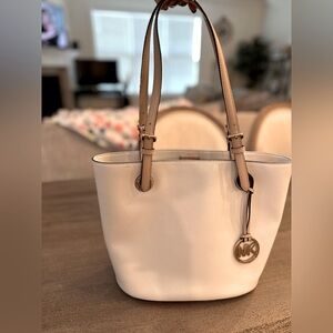 Michael Kors purse / tote bag